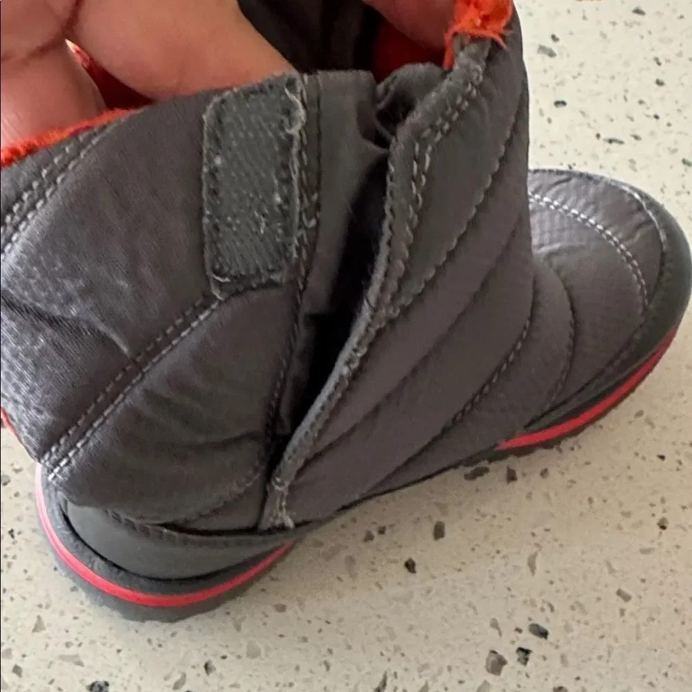 L.L. Bean PRIMALOFT Waterproof Kids' Toddler Snow Boots Gray Orange Trim Size 9